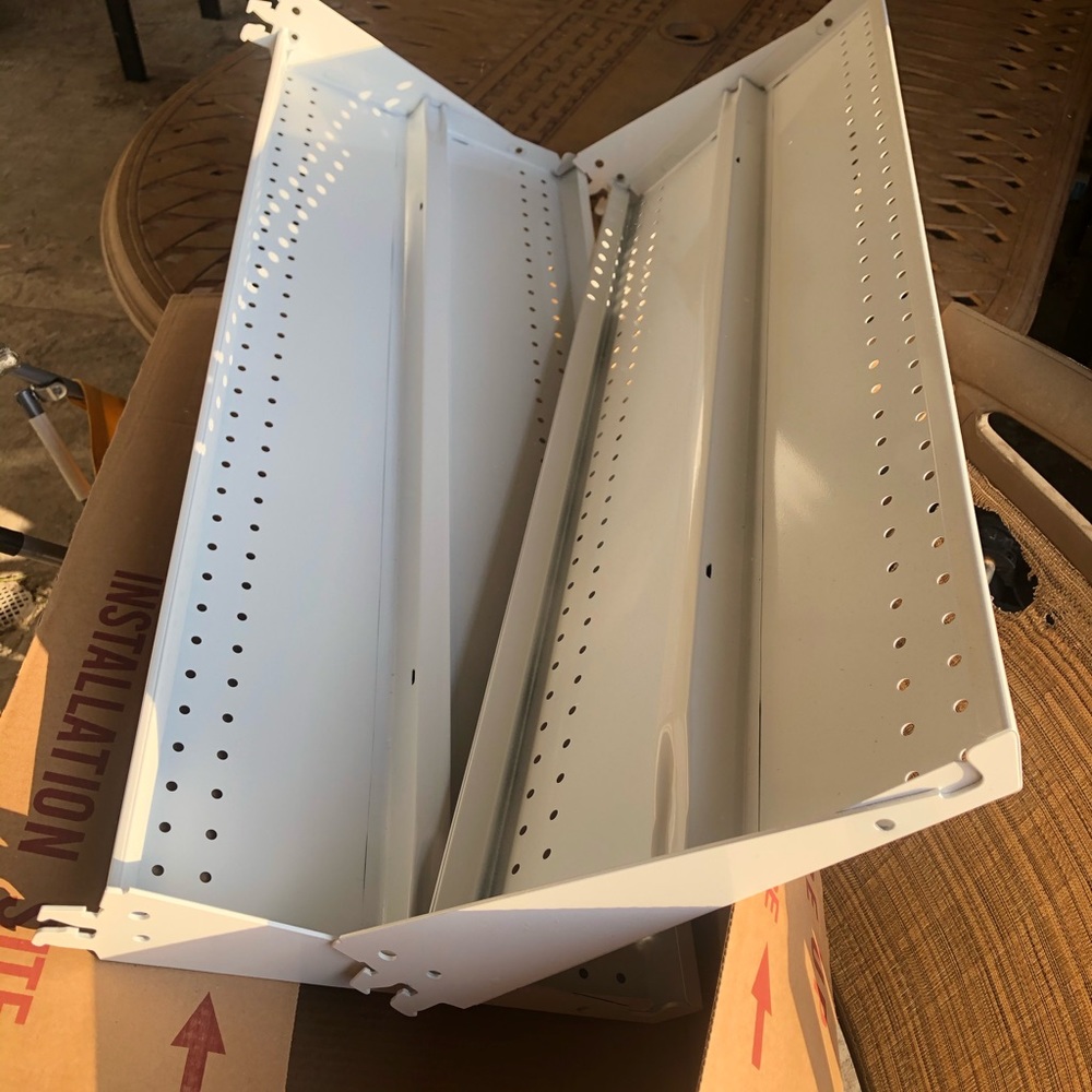 Metal shelf - Picture 2 of 5